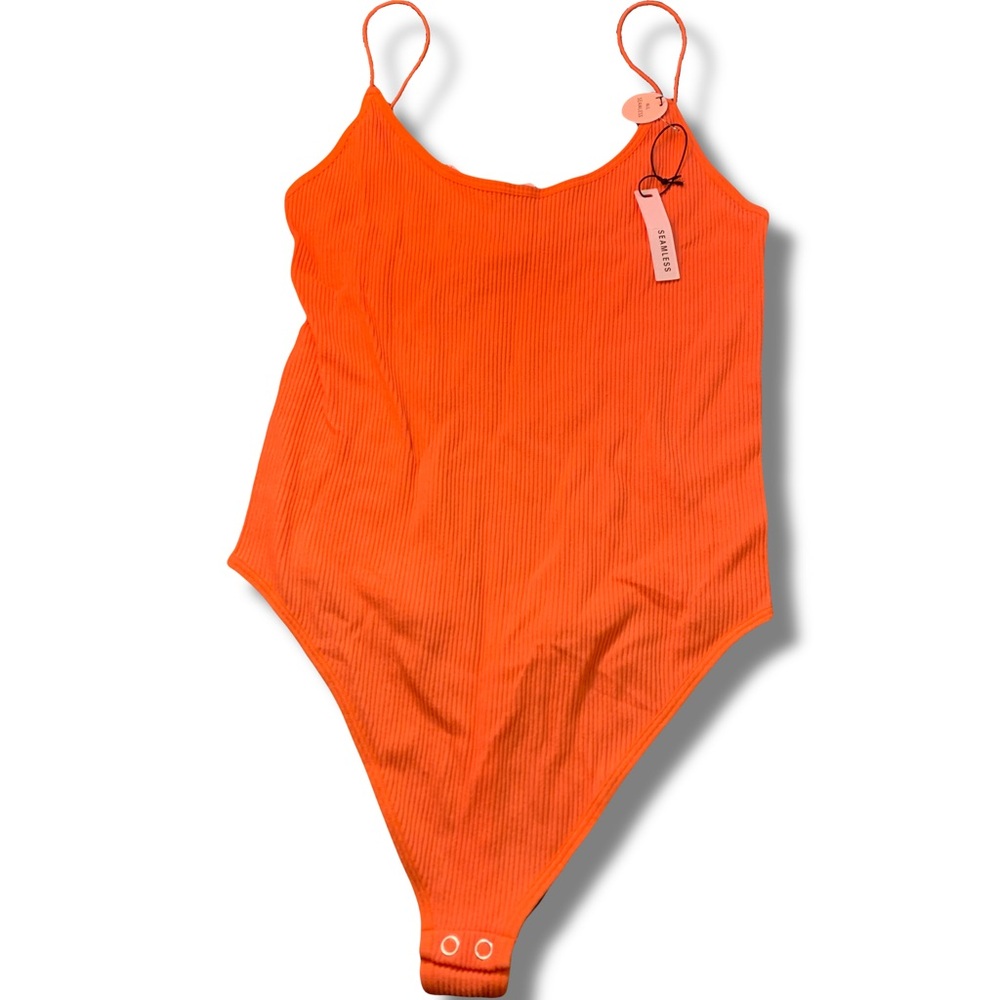 SOLD ‼️ Forever 21 Seamless Ribbed Bodysuit 🪸🎽